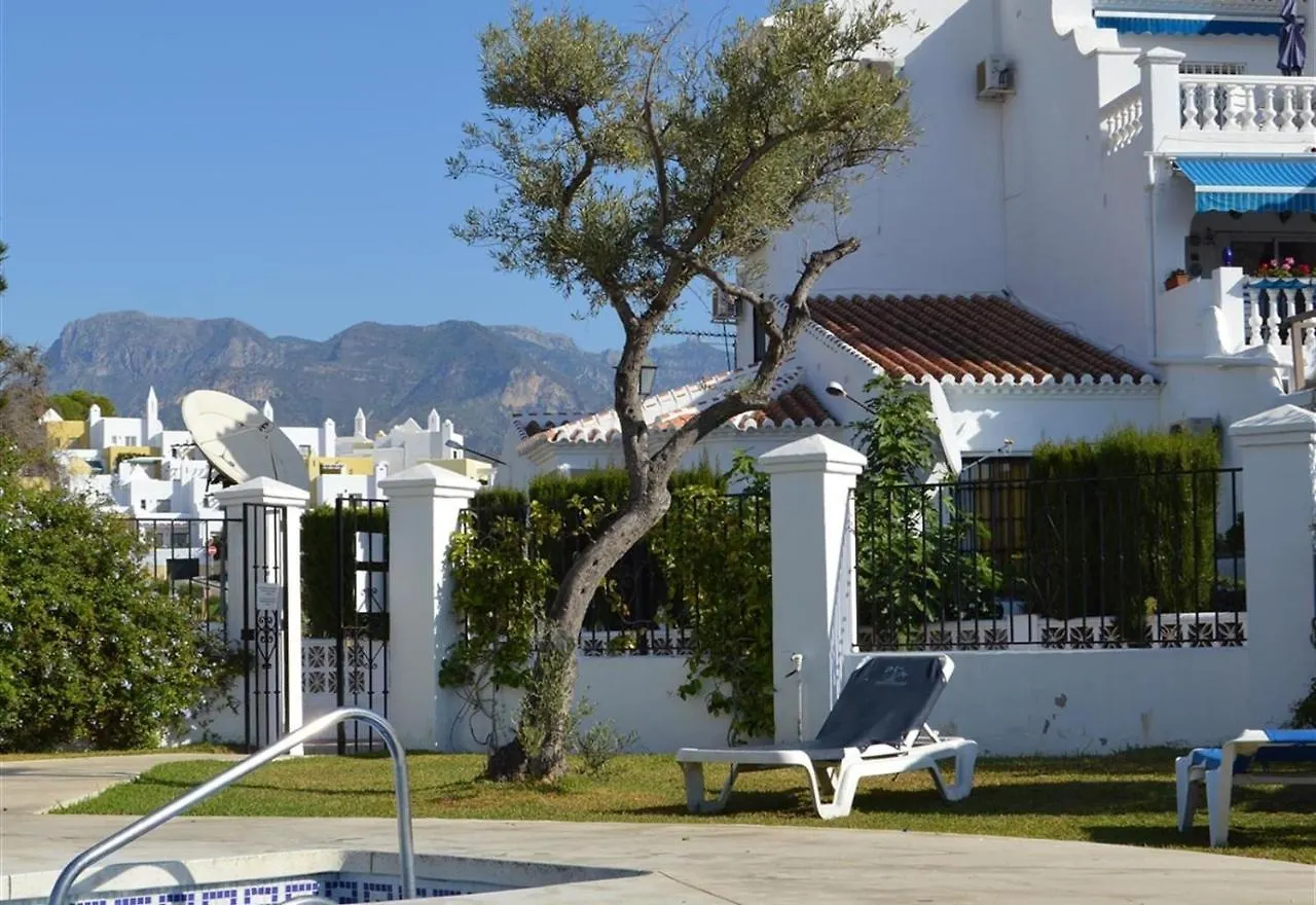 Дом отдыха Вилла Townhouse With Sea View Нерха Испания