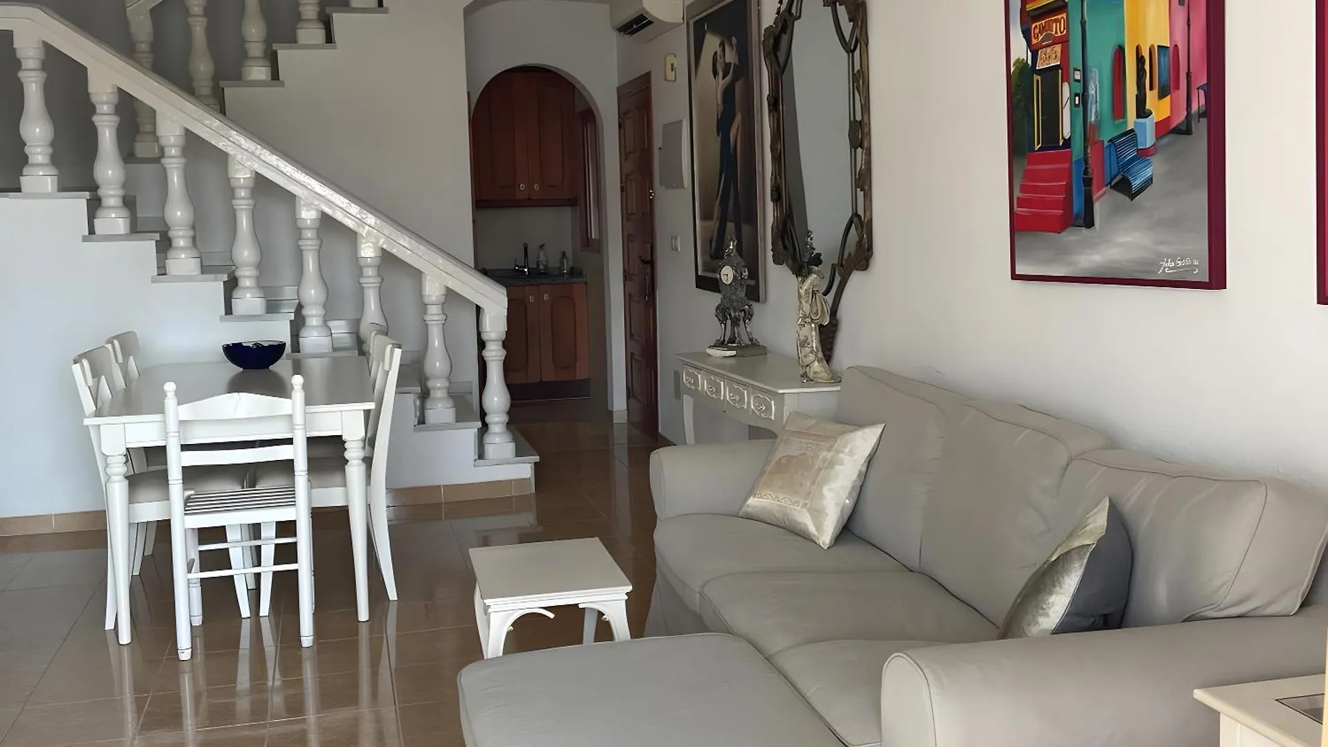 Дом отдыха Вилла Townhouse With Sea View Нерха